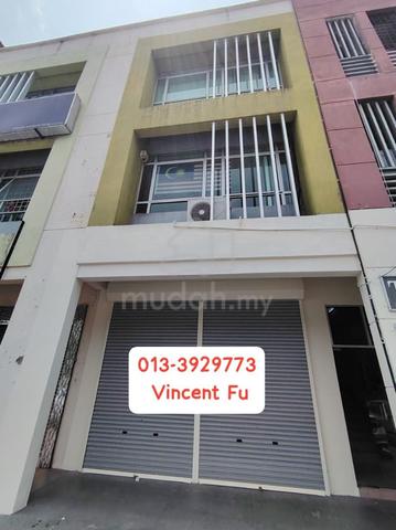 Ground floor shop at Biz Avenue S2 near AEON Mall 1&2 S2 for rent 1
