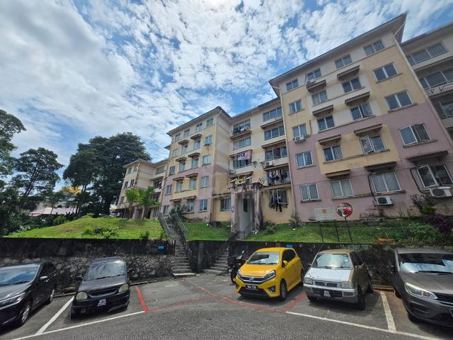 saujana apartment 1