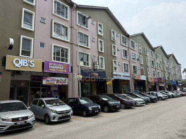 HOT AREA > Ground Floor shop Pusat Komersial Seksyen 7 Shah Alam 1