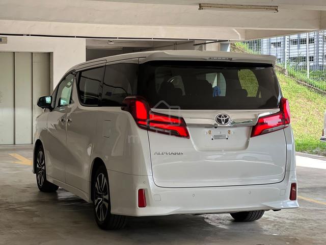 2022 Toyota ALPHARD 2.5 SC *LOW MILEAGE - 2