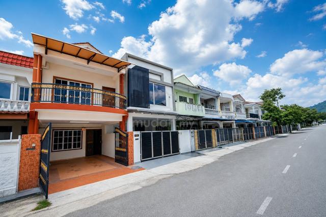 TURUN HARGA! - Double Storey Taman Melawati Jalan J KL 1