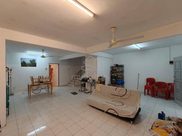 Taman Putri Kulai Double Storey Terrace House 4 Rooms Original Unit 1