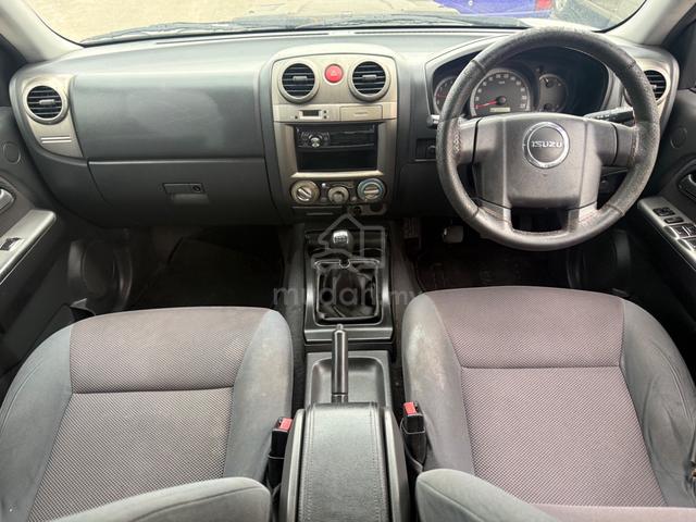 2011 Isuzu D-MAX 2.5 4X2 DieselTurbo/ConditinOK - 3