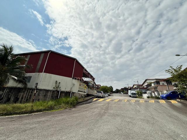 (CORNER) Semi-D warehouse factory Rawang Perdana 1