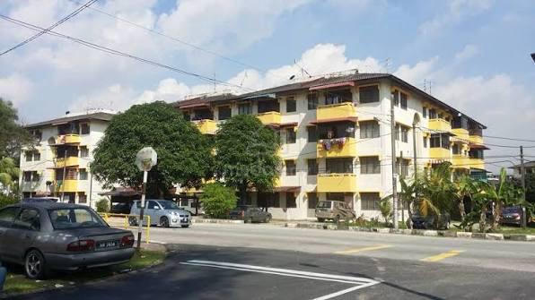 Flat Taman Perling 1