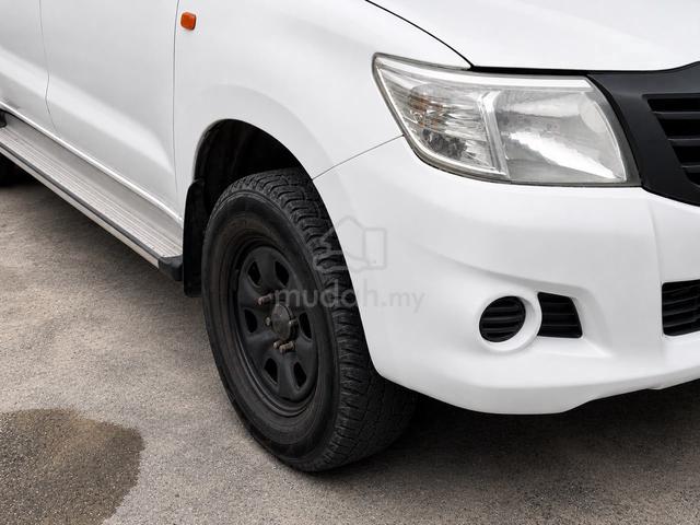 2013 Toyota HILUX 2.5 G VNT (M) LOAN KEDAI IC SHJA - 5