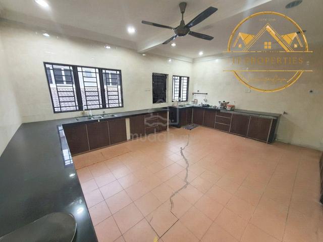 RENOVATED EXTENDED Landed Teres House 2 0X70 Taman Puncak Jalil PUJ 9 1