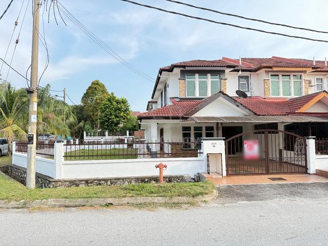 Renovated Corner Lot Double Storey Tmn Pelangi Semenyih LOTUS 1