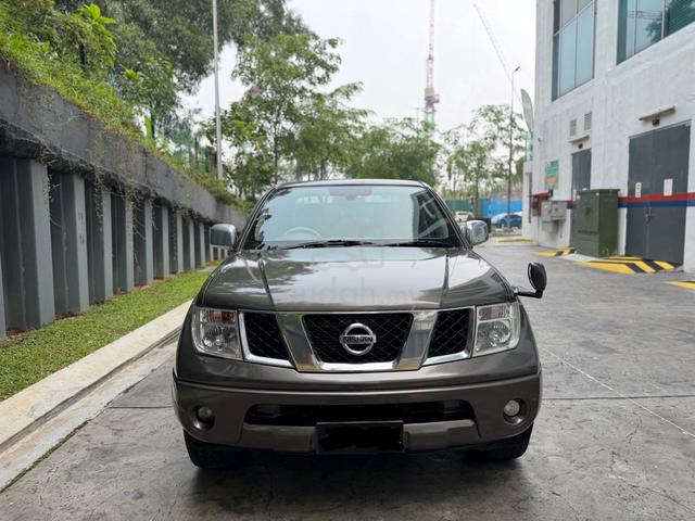 Nissan NAVARA 2.5 LE (A) 4x4 Grey - 5
