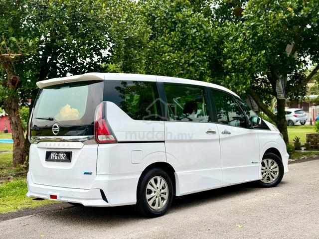ON THE ROAD 2020 Nissan SERENA 2.0L (A) - 5