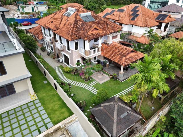 Double Storey Bungalow House Damai Jaya, Alam Damai, Cheras KL 1