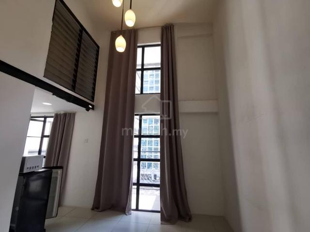Empire City, Colonial Loft 1