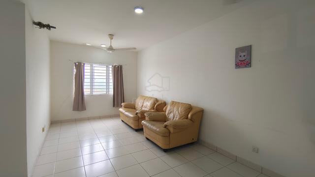 Karisma @ Eco Majestic 1
