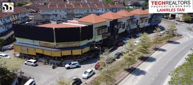 Sell With Tenancy |2 Storey CONER | Facing Mainload | Taman Akasia 1