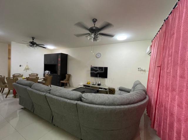 Furnished and well maintained Double Storey House at Uni Garden 2