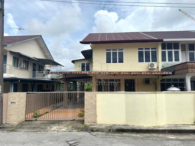 Double Storey Terrace Corner for Sale at Jalan Batu Kinyang, Rock road 1