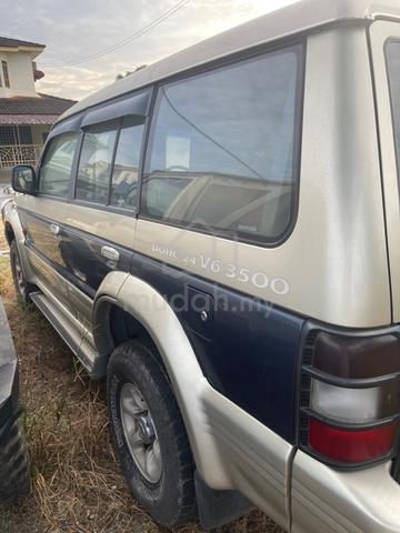 2000 Mitsubishi PAJERO 3.5 SUPER EXCEED 5 SEATER - 4