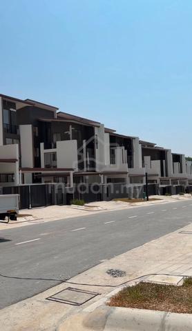 Banyan Valley l Corner l 3Storey l Bare unit l New Unit l Kolombong 1