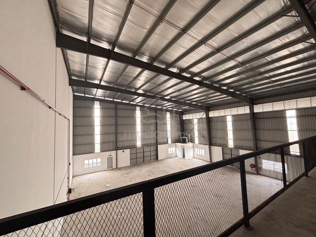 Sepang Semi-D Factory For Rent Next to Petrol Station & Shop Amenities 1