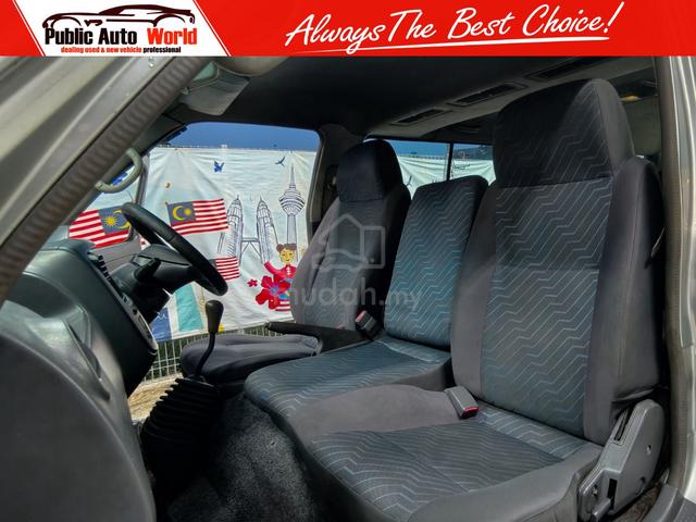 Nissan URVAN 3.0 (M) WINDOW VAN 17 SEATER PERFECT - 5