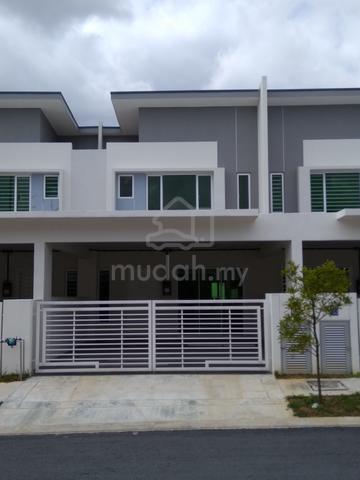 AS GOOD AS NEW Double storey terrace Dextora Hijayu Bdr Sri Sendayan 1