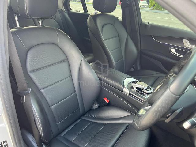 2017 Mercedes Benz C200 2.0  A) FULL WARRANTY 5 Yr - 5