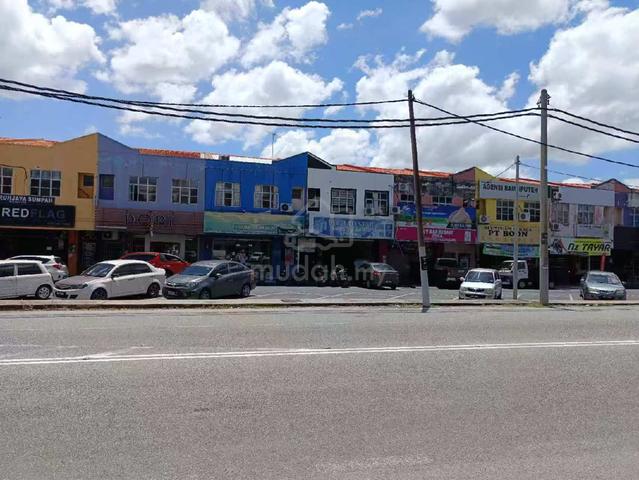 depan bank rakyat mcd jitra 1
