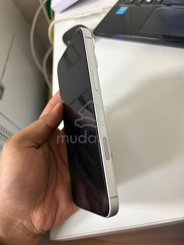 Iphone 17 ProMax Like New - photo 2 of 6