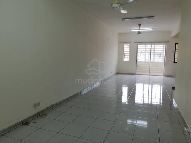 Amansiara town house for sale Ready transfer title vacant low depo KL 1