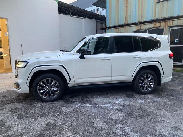 2024 Toyota LANDCRUISER 3.5 Petrol Modelista Kit - 2