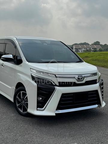 2020 Toyota VOXY 2.0 ZS KIRAMEKI II (A) - 2