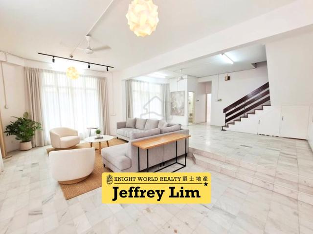 [ Well Maintained ] 2 Storey Semi D @ Near Gurney Drive 1