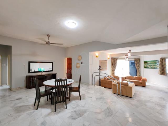 The Colonnades Condominium 1