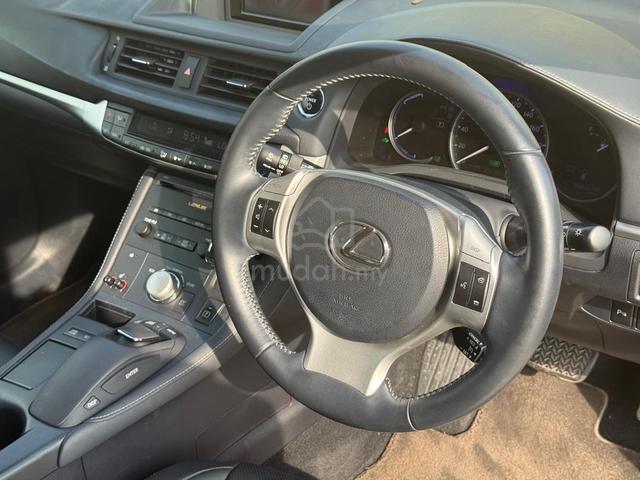 Lexus CT200H LUXURY 1.8 (HYBRID) (A) LOW MILEAGE - 3