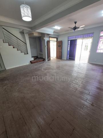 2 Sty Terrace House Putra Tropika, Bukit Mahkota 1