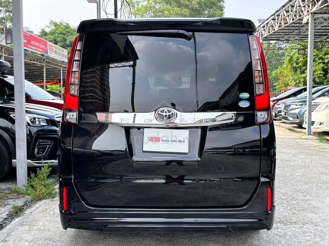 Toyota NOAH 2.0 X 8 Seater Modelista 1-3Y Warranty - 4