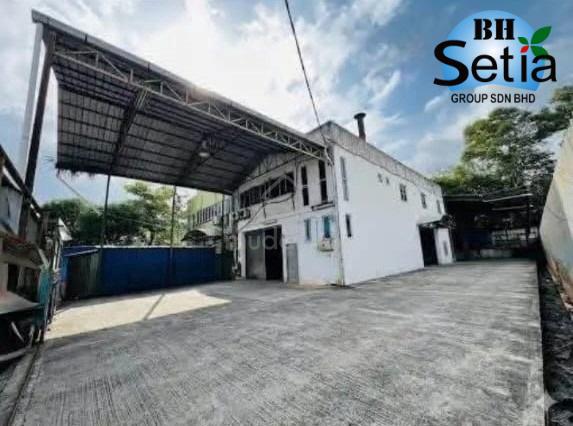 Move In Today! Spacious Semi-D Warehouse in IM 14, Kuantan 1