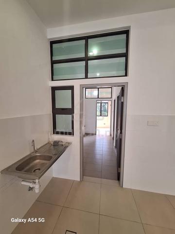 Puchong Kinrara Superlink Newly Double Storey For Rent, Tzu Chi 3