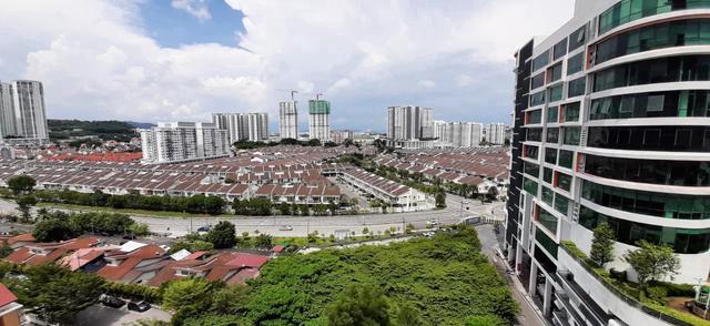 Reflections Condominium 1