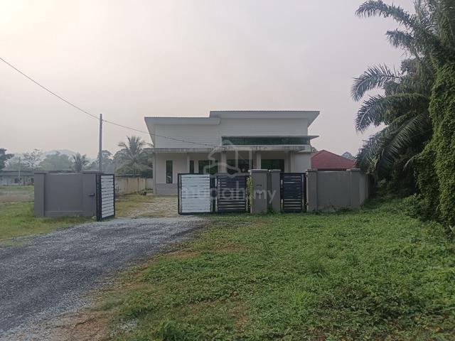 Rumah Banglo Tepi Jalan Utama 1