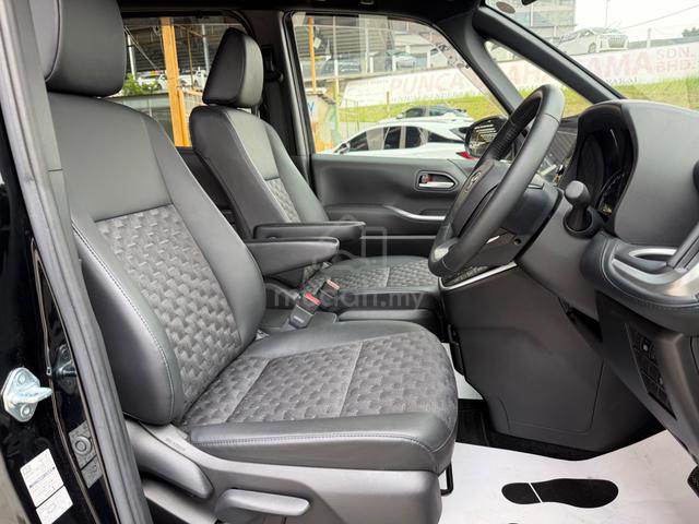 2022 Toyota VOXY 2.0 S-Z (Unreg)14k Mileage - 3
