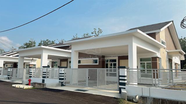 Freehold Single Storey Semi D Ready Move In, Taman Merlimau Emas 1