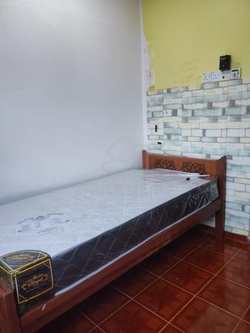 bilik untuk disewa wakaf che yeh sebelah mydin tunjong 1