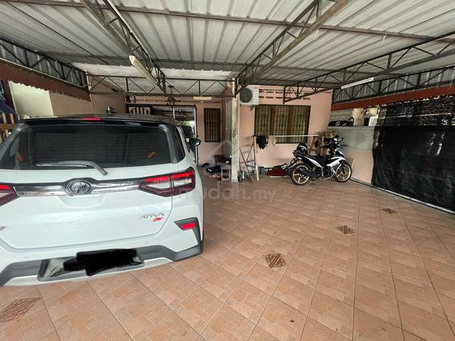 Near Lotus,1 storey terrace 4 rooms & 2 bathroom for sale,freehold 1
