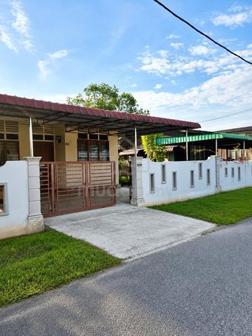 Rumah Teres Setingkat Luas di Parit Buntar 1