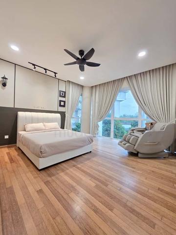 Female Unit ⭐ Medini Signature ⭐ Iskandar Puteri ⭐ 1