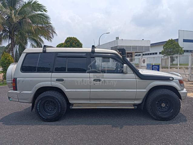 1997 Mitsubishi PAJERO (petrol) (M) - 1