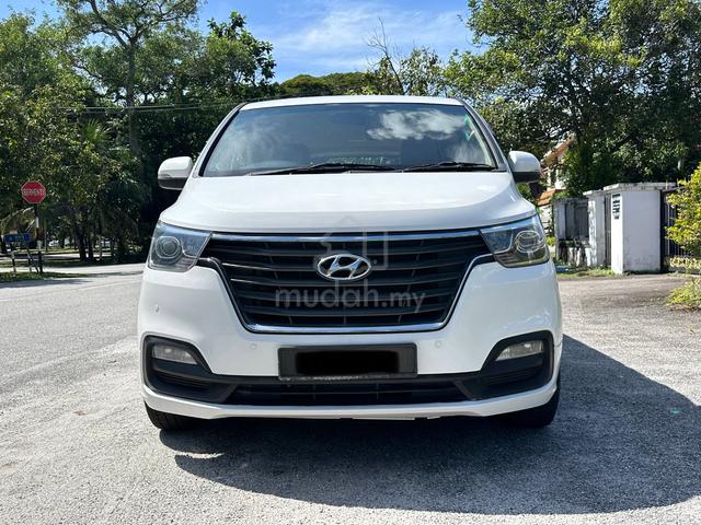 Hyundai GRAND STAREX 2.5 ROYALE 5 YEARS WARRANTY - 2
