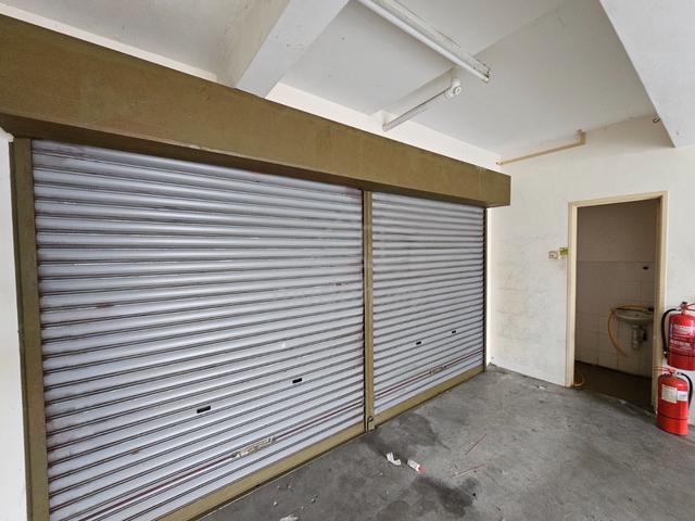 Ground Floor Shoplot For Rent at Batu Maung,Penang -600sqft -Facing 1