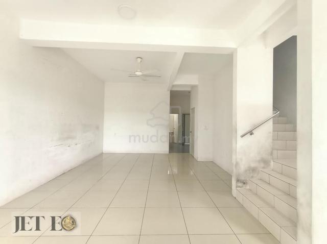 Mahkota Banting Double Storey 1